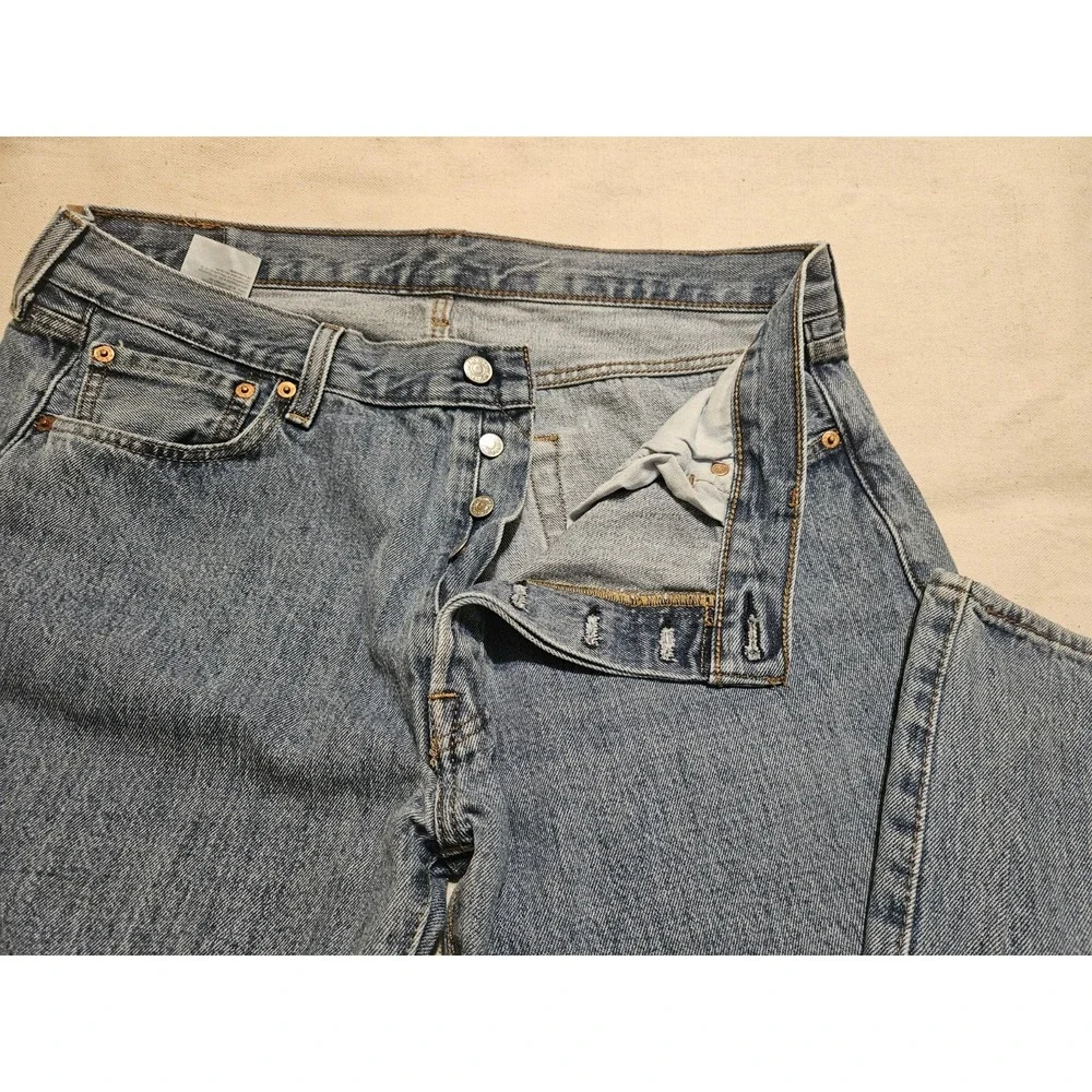 Levi's 501 Original Fit Jeans Mens 36x30 Medium Wash Blue Denim 00501-0000